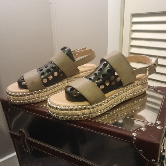 Seven dials - Picture 1 of 2